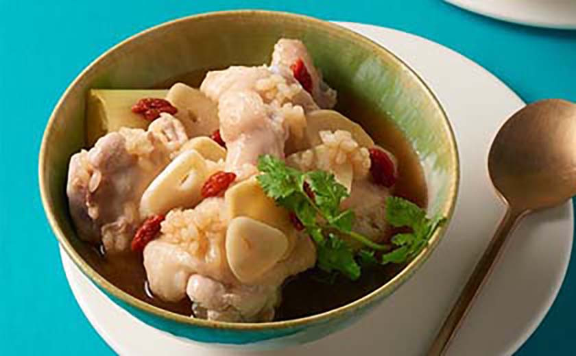 手羽元のサムゲタン風